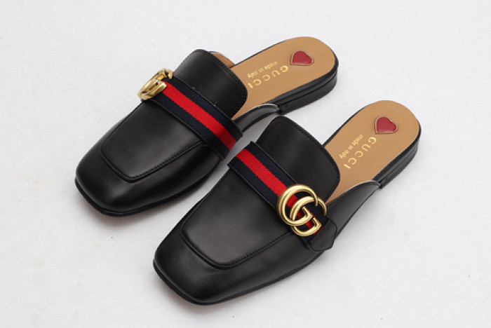 guc loafer