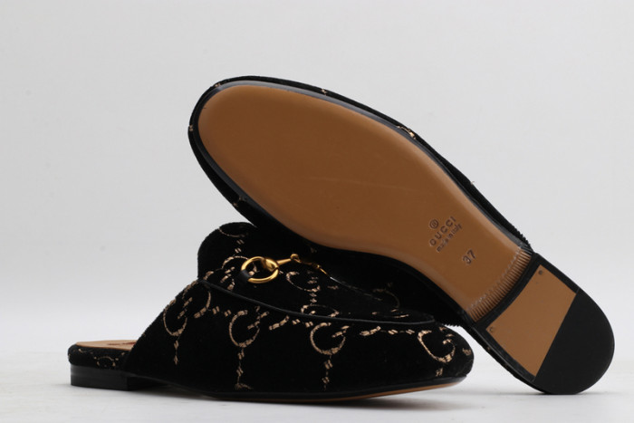 guc loafer