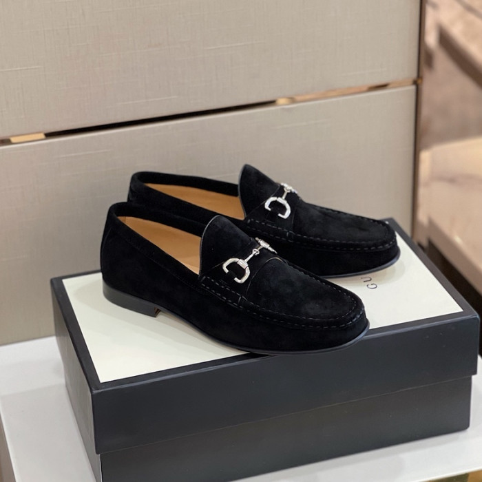 guc loafer