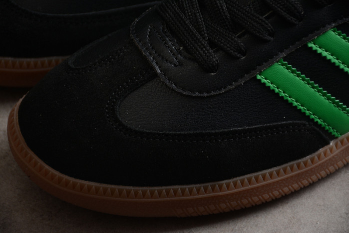 ad low-top sneaker 23031317