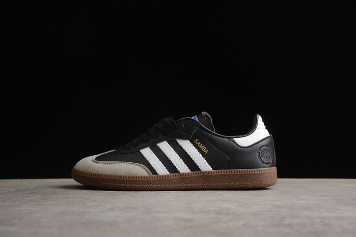 ad low-top sneaker 2303131