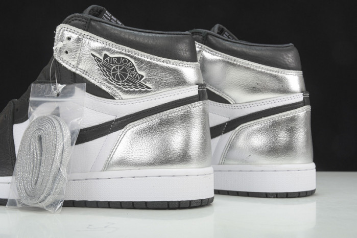 air jordan 1 high og wmns “silver toe” (red box) cd0461-001