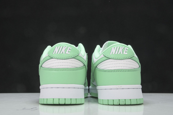 nike dunk low ＂green glow＂dd1503-105