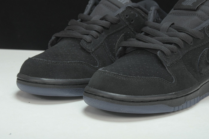 undefeated x nike dunk low do9329-001