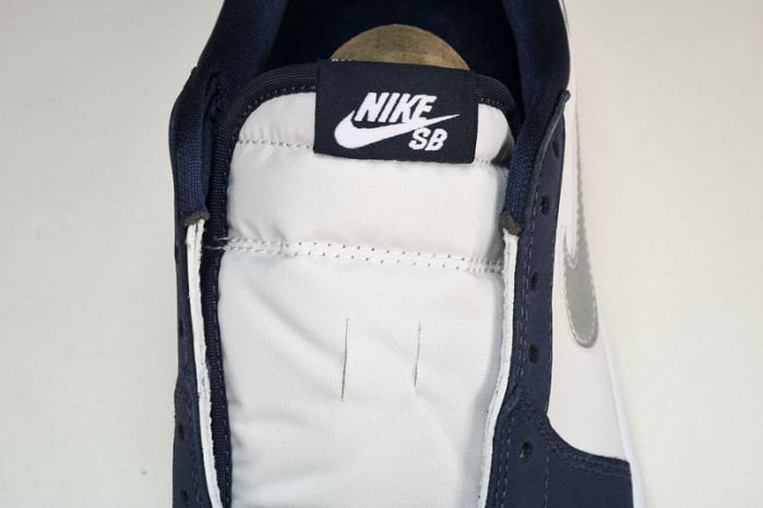 jordan 1 low sb midnight navy cj7891 400