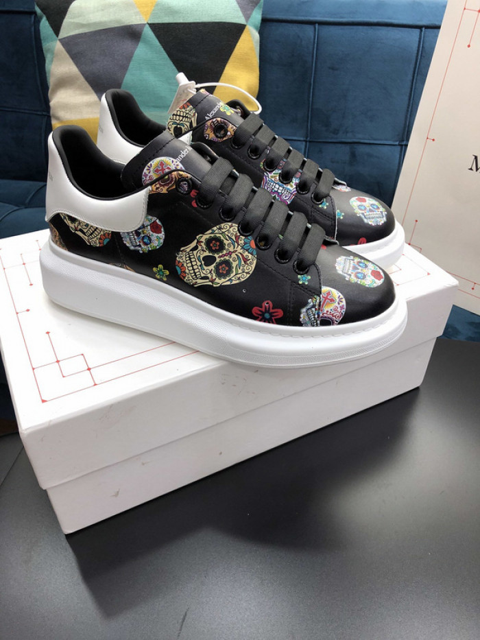 alex mcqu sneakers