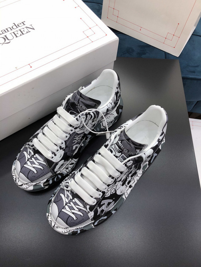 alex mcqu sneakers