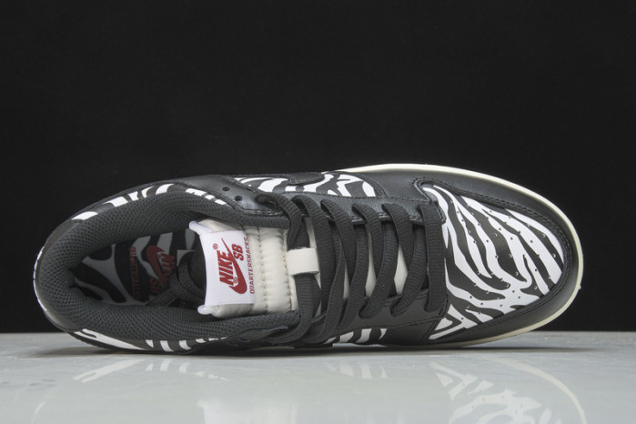 quartersnacks x nike sb dunk low dm3510-001