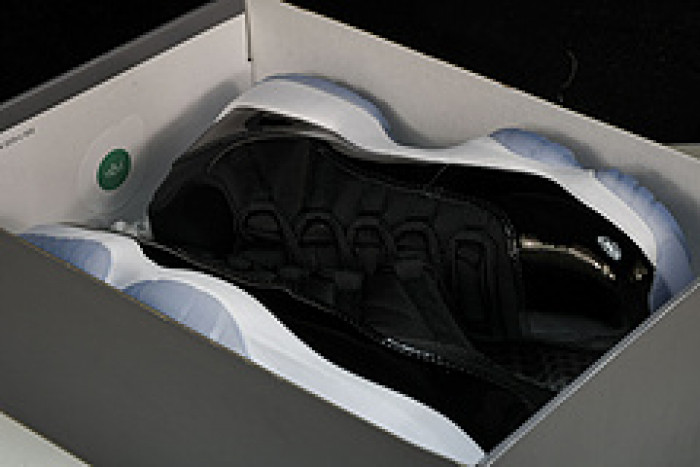 air jordan 11 “space jam" fv5104-004