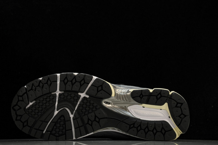 jjjjound x new balance nb 2002r m2002ru2