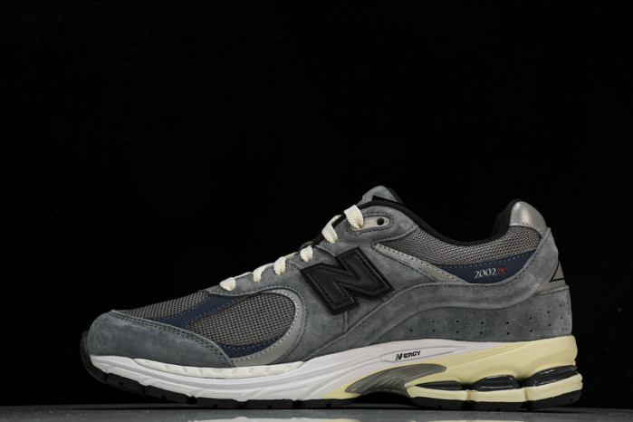 jjjjound x new balance nb 2002r m2002ru2