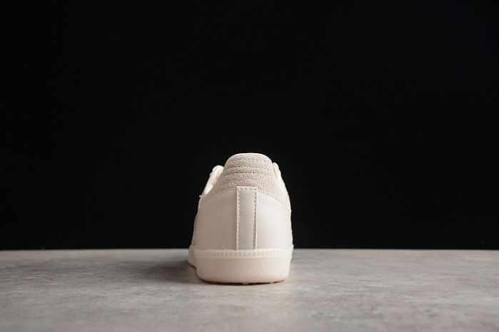 ad low-top sneaker 23031319