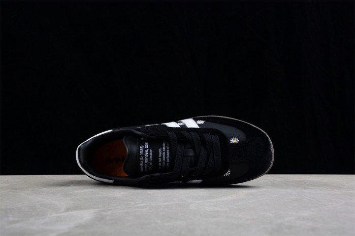 ad low-top sneaker 2303134