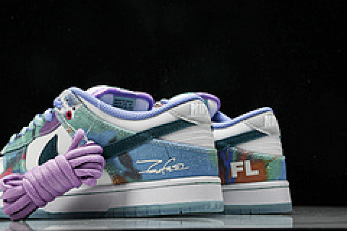 nike sb dunk low futura laboratories bleached aqua hf6061-400