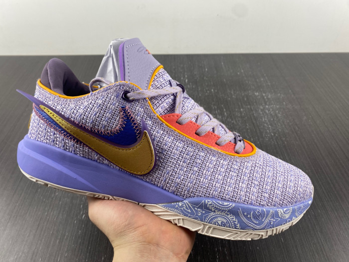 nike lebron 20 violet frost dj5422-500