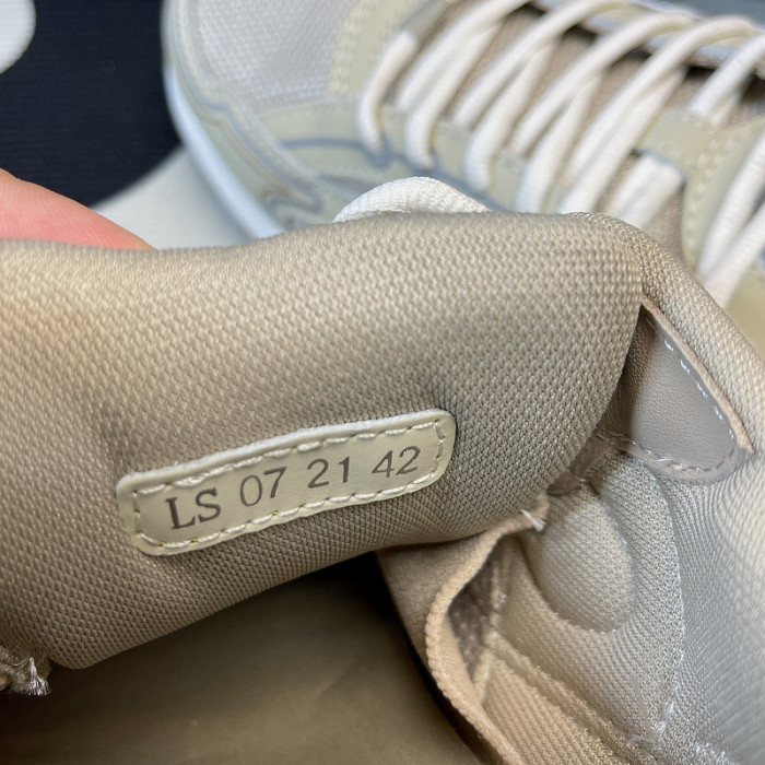 dr b30 trainer sneaker