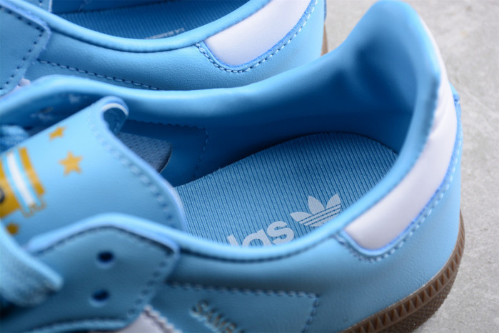 ad low-top sneaker 23031311