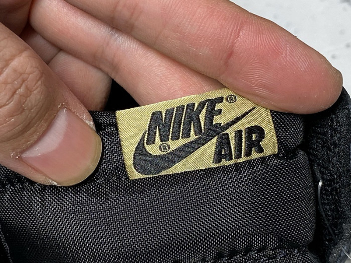 air jordan 1 metallic gold 861428-007