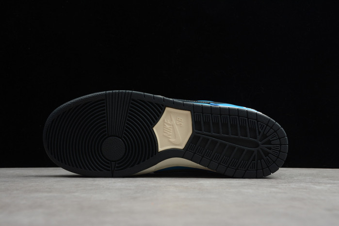 instant skateboard x nike dunk sb low cz5128 400