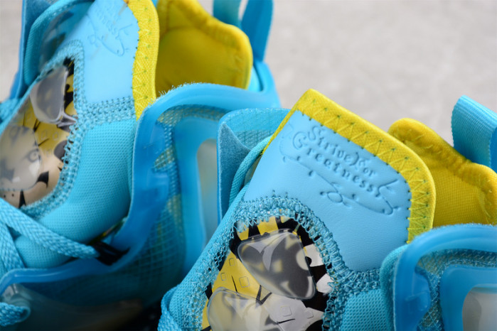 nike lebron 19 christmas dc9338-400