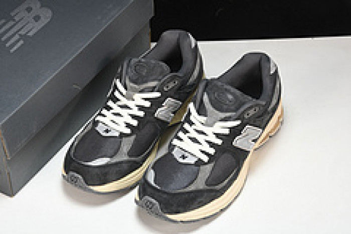 new balance 2002r black dark grey m2002rho